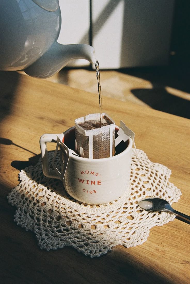 Coffee Drip Bags vs Instant Coffee: Why Taste and Quality Matter